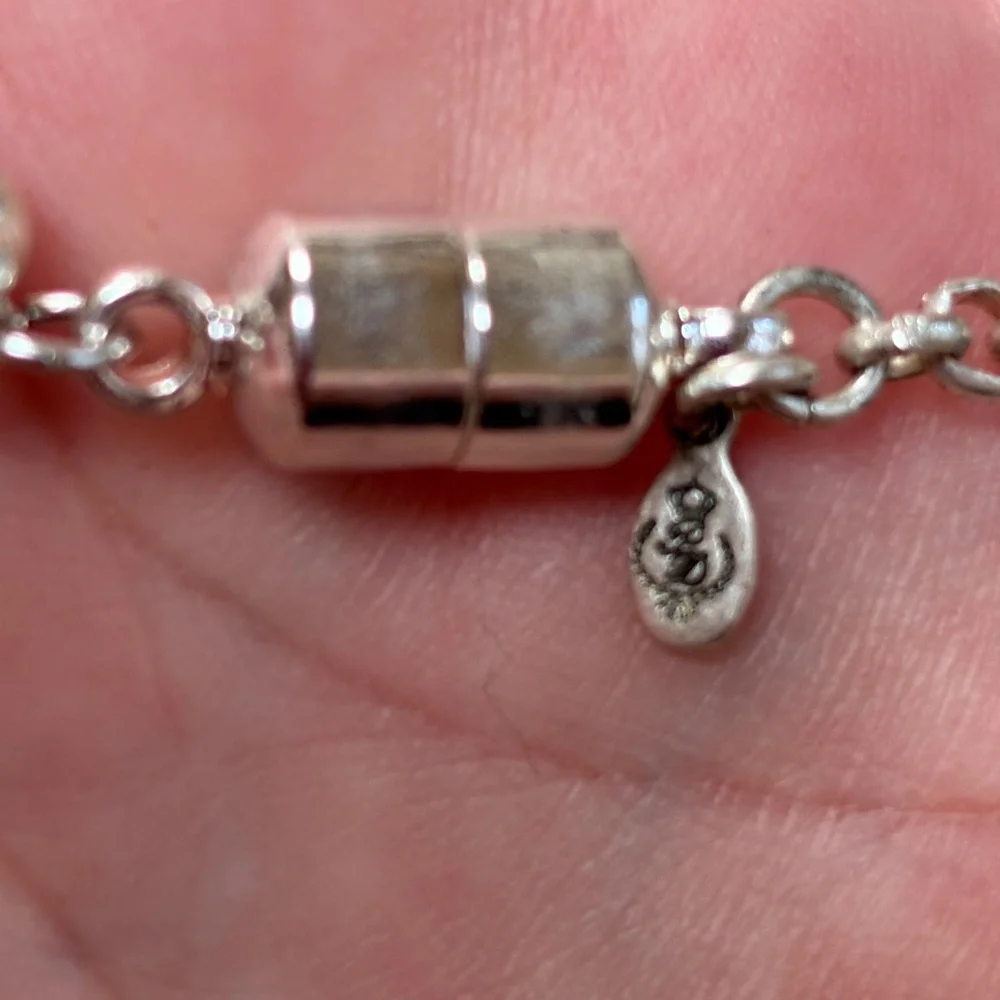 Vintage-Inspired Tri-Tone Heart Statement Necklace - Picture 2 of 2